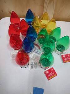 lot 121 image: Solar powered Giant Christmas lights