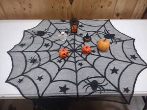 lot 143 image: Halloween Decoration