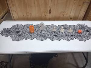 lot 144 image: Halloween Decoration