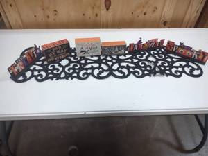 lot 147 image: Halloween Decoration