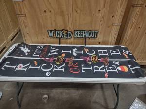 lot 149 image: Halloween Decoration