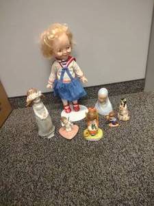 lot 56 image: Vintage Dolls