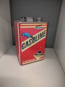 lot 7 image: Vintage 1989 Micro Machines Gas Can Plaayset