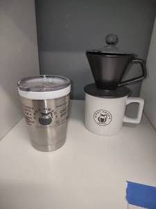 lot 9 image: Pot Head Coffee Cups, Pour over Drip funnel