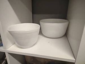 lot 39 image: Pyrex Hamilton Beach white milk glass, mixer bowl,