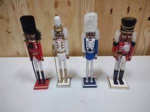 lot 93 image: Holiday Nutcrackers 15