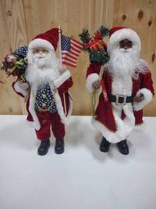 lot 98 image: Holiday Santas