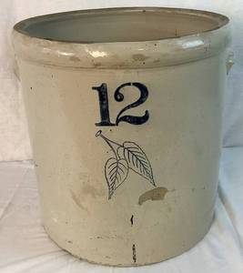 lot 22 image: Antique Red Wing 12 Gallon Birch Leaf Crock