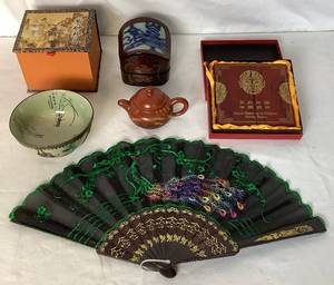 lot 52 image: Vintage Chinese Collectible Pieces