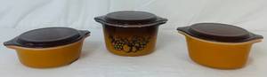 lot 41 image: Vintage Pyrex Old Orchard Casserole Dishes - Set of 3 with Lids