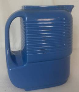 lot 33 image: Vintage Hall Pitcher Blue Art Deco for Westinghouse Made in the USA