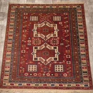lot 11K image: LL-FR - Handwoven Geometric Oriental Rug 75 x 95