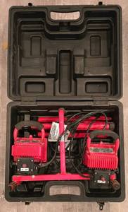 lot 12K image: LL-FR - Commercial Electric PC500 Portable Twin-Head Quartz Halogen Work Light with Case
