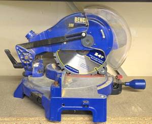 lot 18K image: G - Benchtop Pro 10 Inch Compound Miter Saw