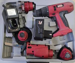 lot 276K image: G - Tool Shop Cordless Power Tool Combo Set with Case