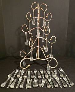 lot 345K image: LL-TR - Metal Tabletop Ornament Stand with 29 Glass Teardrop Crystals