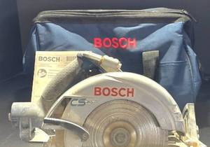 lot 662K image: G - Bosch CS20 Circular Saw with Carrying Bag