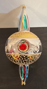 lot 16R image: FR - Large Vintage-Style Glass Ornament with Reflector