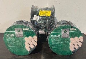 lot 109R image: FR - Set of 3 New Warm White Christmas Light Sets