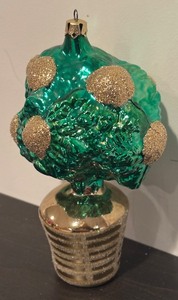 lot 139R image: FR - Vintage Christopher Radko Hand Blown Glass Christmas Ornament A Very Merry Topiary