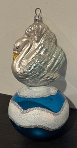 lot 184R image: FR - Christopher Radko Swan Glass Ornament