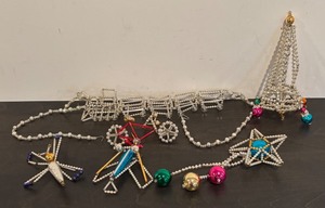 lot 230R image: S - Collection of Vintage Beaded Ornaments