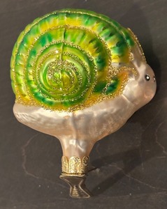lot 248R image: TR - Old World Christmas Smiley Snail Glass Clip Ornament