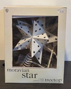 lot 379R image: FR - Moravian Star Lighted Treetop Ornament