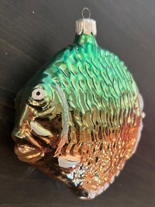 lot 409R image: FR - Old World Christmas Discus Fish Ornament