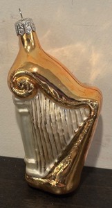 lot 501R image: FR - Glass Harp Ornament with Gold and Silver Finish