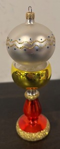 lot 505R image: FR - Christmas Ornament with Gold and Red Accents