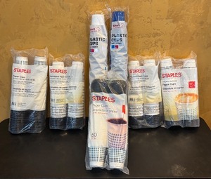 lot 610R image: MBC - Lot of New Paper and Plastic Cups Assorted Sizes 12oz 16oz 18oz - Staples and Smart Gourmet