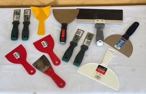 lot 691R image: MBC - Collection of Putty Knives and Drywall Knives Assorted Sizes