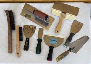 lot 703R image: BS - Collection of Painting, Drywall, and Trowel Hand Tools