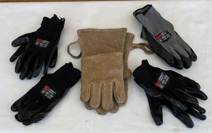 lot 720R image: MBC - Set of 5 Pairs Heavy Duty and Leather Work Gloves