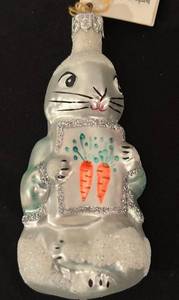 lot 431C image: FR - Vintage Christopher Radko Glass Shy Bunny Hand-Blown and Hand Painted Ornament with Carrots