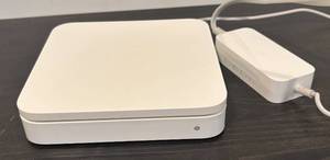 lot 764R image: LL  - Apple AirPort Extreme Base Station�