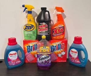 lot 870R image: LL  - Lot of Cleaning Products and Brillo Steel Wool Pads Assortment