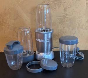 lot 875R image: K - NutriBullet Pro Series Blender Set with 3 Cups, Lids & Blade Assembly
