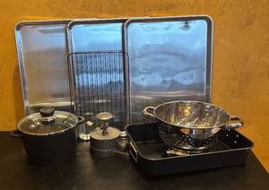 lot 884R image: LR - Cookware Lot - 3 Cookie Sheets, Nonstick Stock Pot with Glass Lid, Steamer Basket, Roasting Pan, Colander & Rack