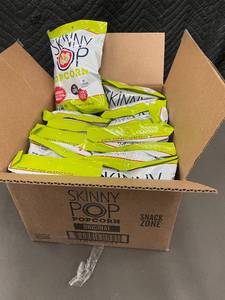 lot 320 image: TN 4 - SkinnyPop Original Popcorn 1 oz - 12x Bags