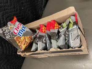 lot 490 image: KS 4 - Chex Mix Bold Party Blend, 8 Pack 4.5 oz Bags (Best By Oct 2025)