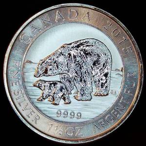 lot 8 image: 2015 RCM 1.5oz 9999 Silver $8 Polar Bear & Cub Coin