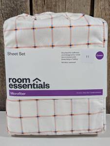 lot 11 image: Room Essentials - Queen Microfiber Sheet Set Pink Grid