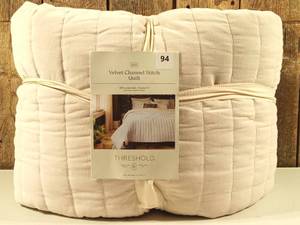 lot 94 image: Room Essentials - King Channel Stitch Velvet Quilt