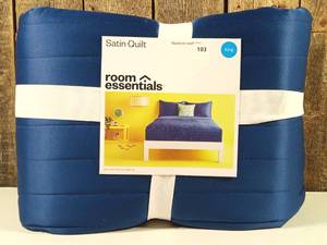 lot 103 image: Room Essentials - King Dark Blue Satin Quilt