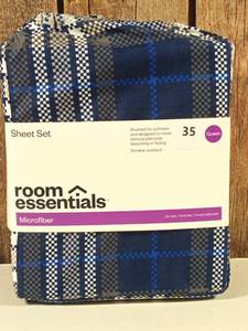 lot 36 image: Room Essentials - Queen Microfiber Sheet Set BlueGen Plaid
