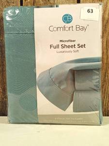 lot 64 image: Comfort Bay - Teal Microfiber Full Sheet Set