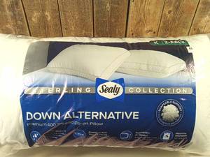 lot 66 image: Sealy Sterling Collection Down Alternative Pillows 400 Thread King 2 Pack