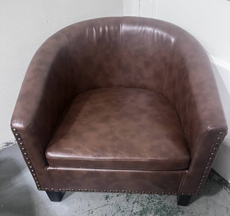 lot 69 image: Attractive Side Chair Excellent condition